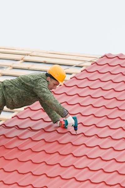 Miért érdemes cserepes lemezt választani? Tartósság, árak, előnyök!